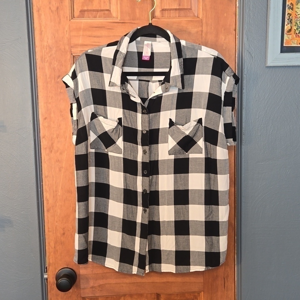 Black and White Plaid Button Down - Picture 2 of 5